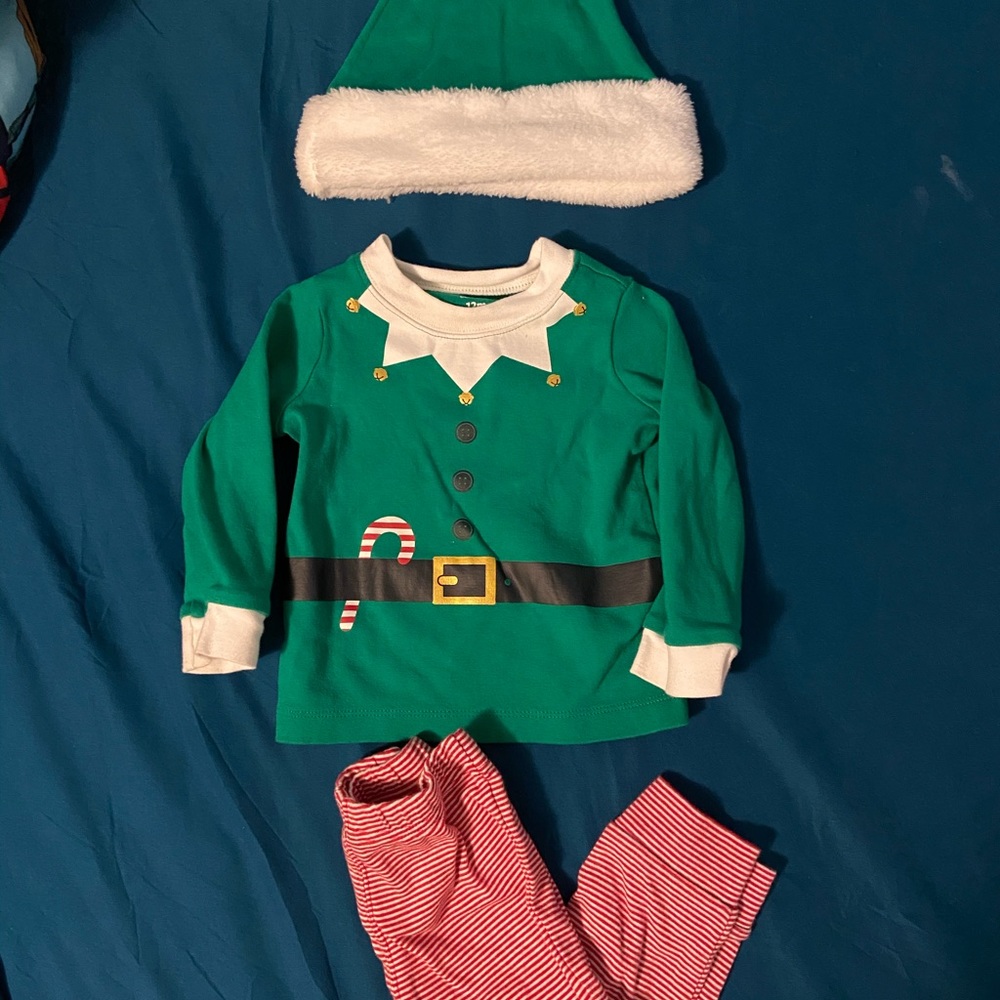 Adorable Carters Christmas outfit 12 month